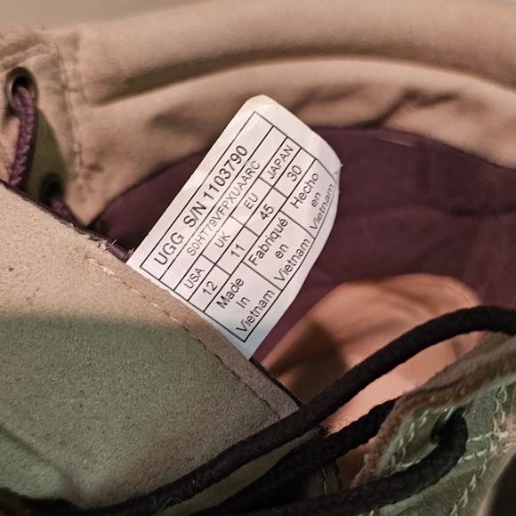 UGG Biltmore Boots - Picture 7 of 7